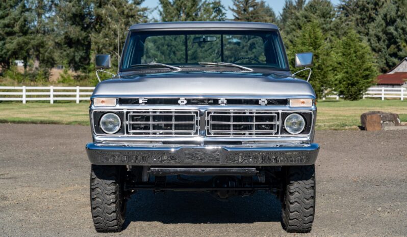 
								1976 Ford F-250 Custom Highboy 4×4 4-Speed full									