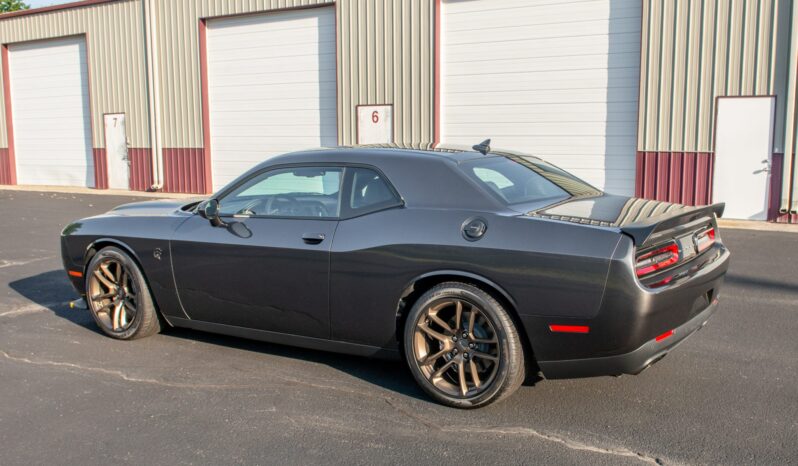 
								2023 Dodge Challenger SRT Hellcat Jailbreak full									