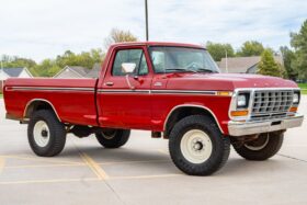 1979 Ford F-250 Custom 4×4 4-Speed
