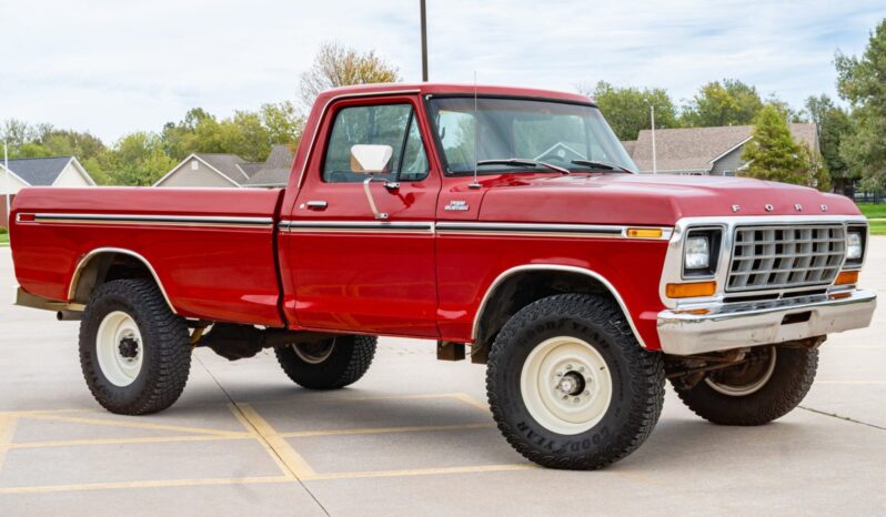 1979 Ford F-250 Custom 4×4 4-Speed 1