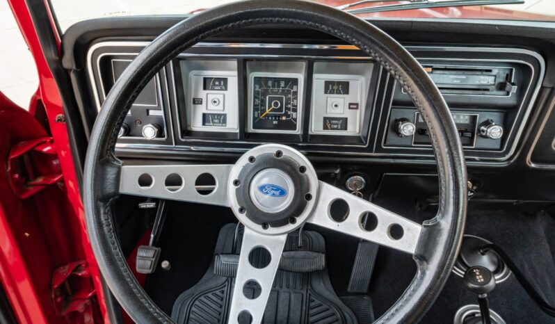 
								1979 Ford F-250 Custom 4×4 4-Speed full									