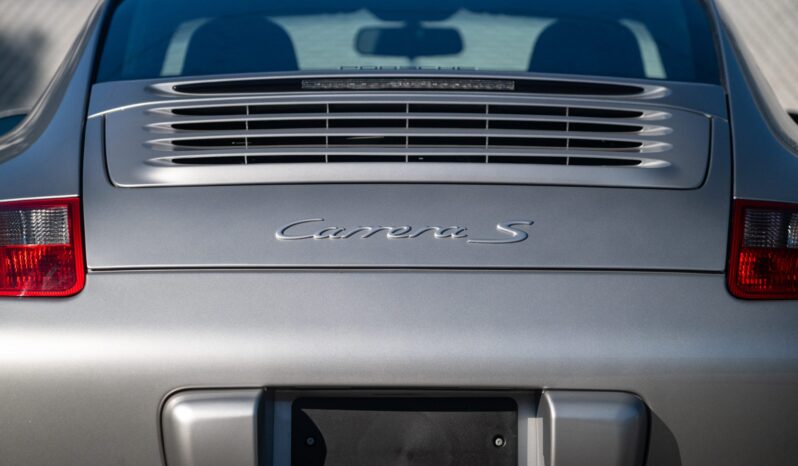 
								2005 Porsche 911 Carrera S Coupe 6-Speed full									