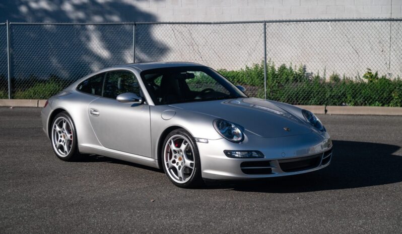 
								2005 Porsche 911 Carrera S Coupe 6-Speed full									