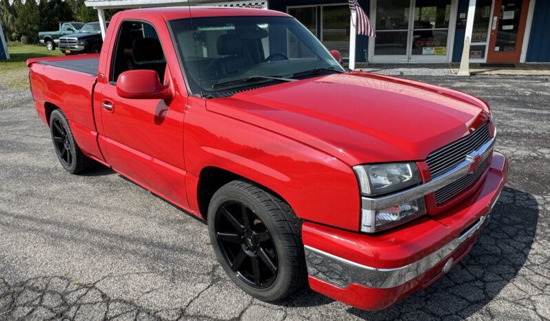 
								2004 Chevrolet Silverado 1500 Regency RST 5-Speed full									
