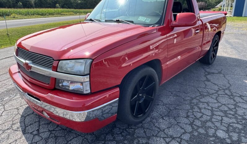 
								2004 Chevrolet Silverado 1500 Regency RST 5-Speed full									
