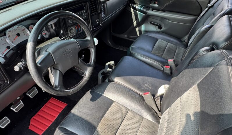 
								2004 Chevrolet Silverado 1500 Regency RST 5-Speed full									