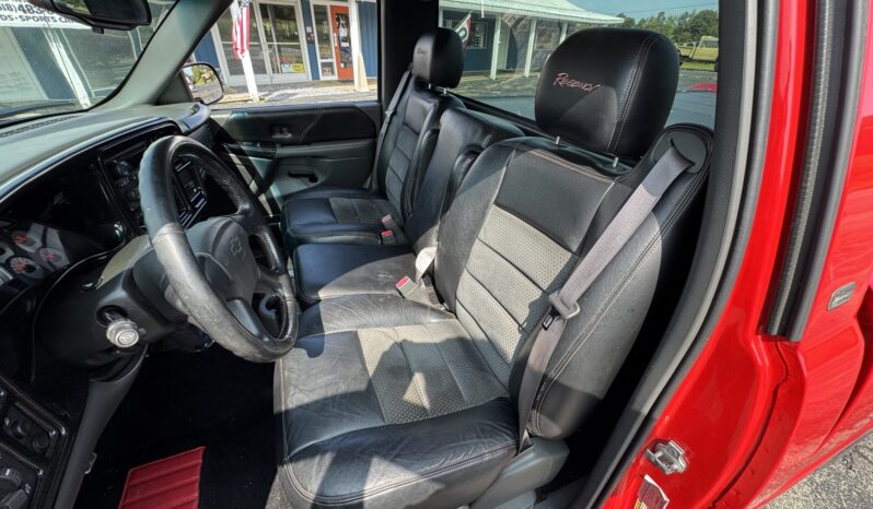 
								2004 Chevrolet Silverado 1500 Regency RST 5-Speed full									