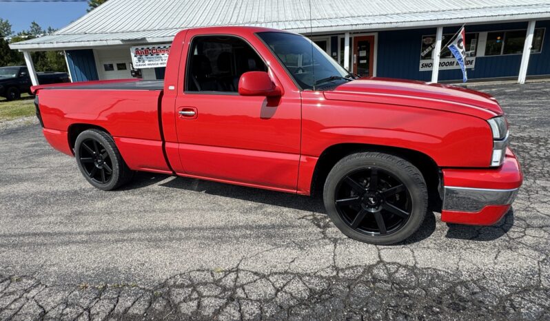
								2004 Chevrolet Silverado 1500 Regency RST 5-Speed full									