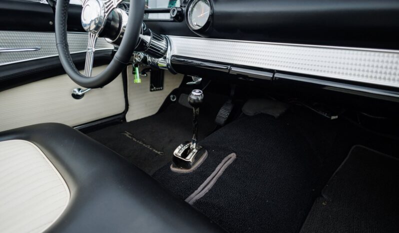 
								1956 Ford Thunderbird 5.0 Coyote Restomod full									