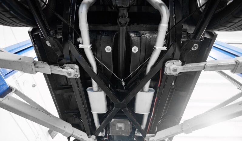 
								1956 Ford Thunderbird 5.0 Coyote Restomod full									