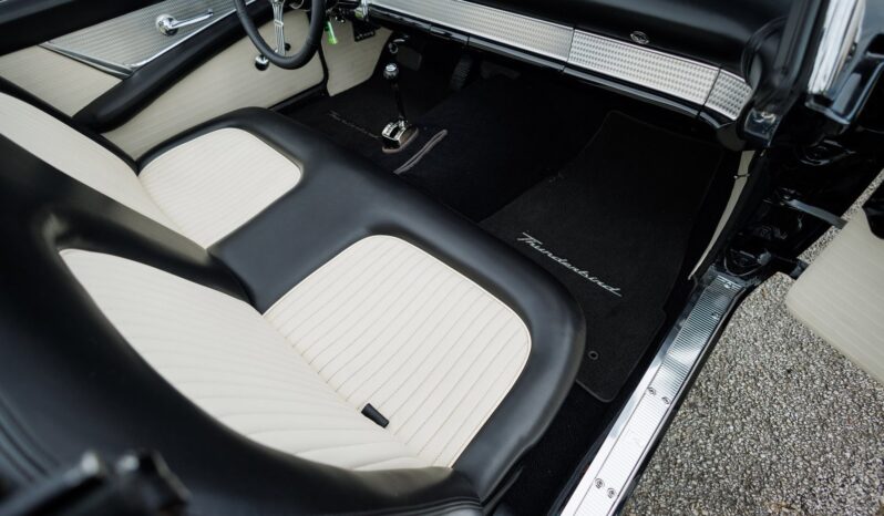 
								1956 Ford Thunderbird 5.0 Coyote Restomod full									