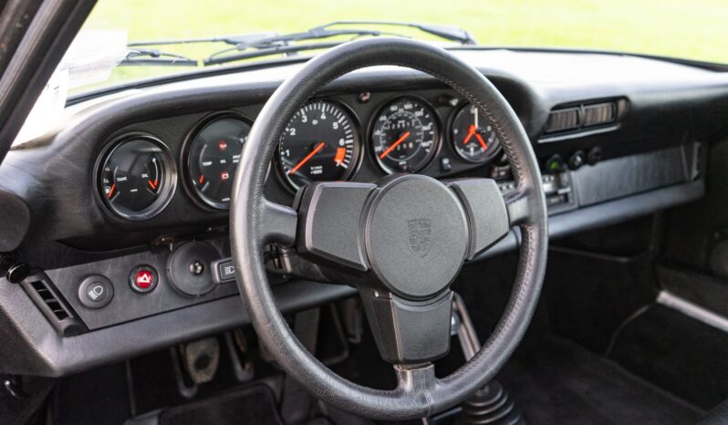 
								1983 Porsche 911SC Coupe full									