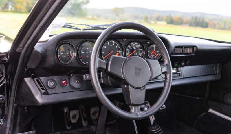 
								1983 Porsche 911SC Coupe full									