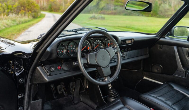 
								1983 Porsche 911SC Coupe full									