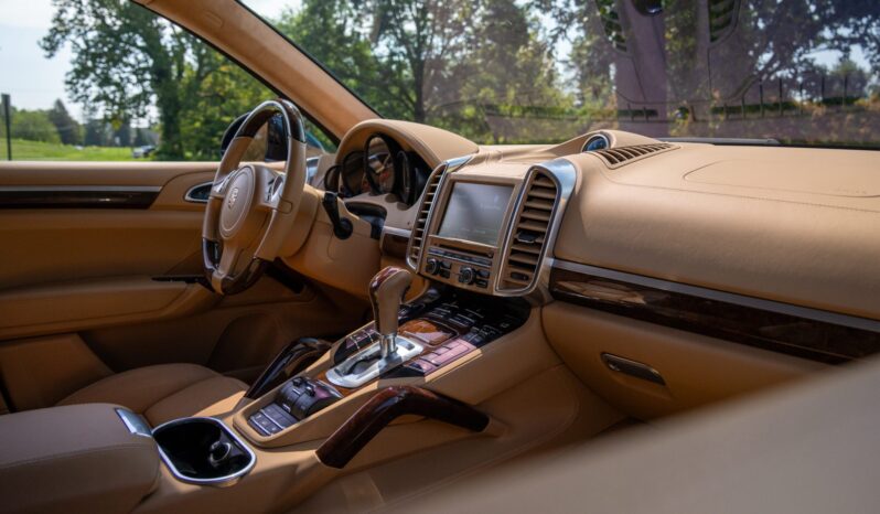 
								2014 Porsche Cayenne Turbo S full									