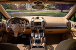 
										2014 Porsche Cayenne Turbo S full									