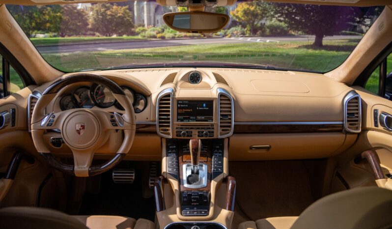 
								2014 Porsche Cayenne Turbo S full									