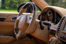 
										2014 Porsche Cayenne Turbo S full									