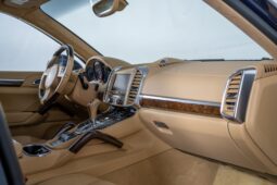 
										2014 Porsche Cayenne Turbo S full									