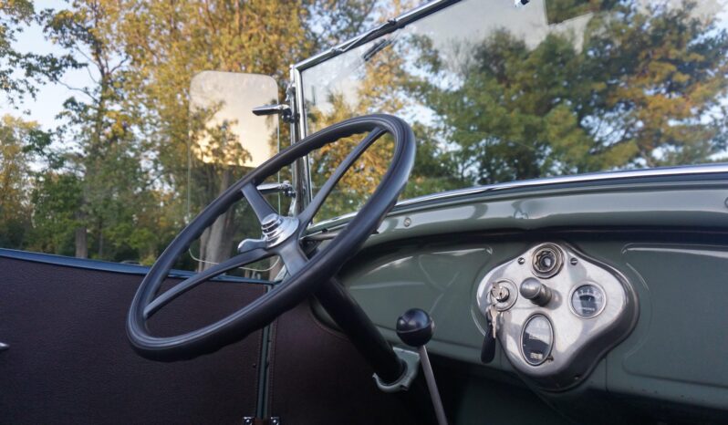 
								1929 Ford Model A Roadster full									