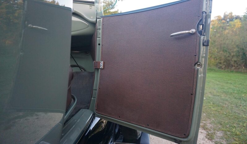 
								1929 Ford Model A Roadster full									