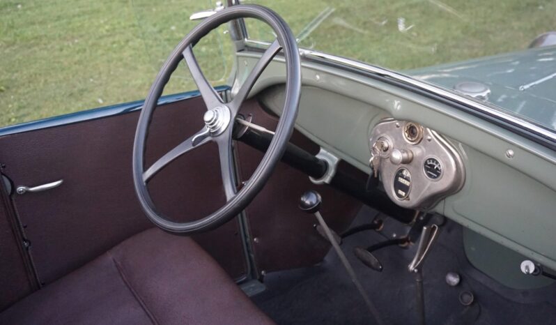 
								1929 Ford Model A Roadster full									