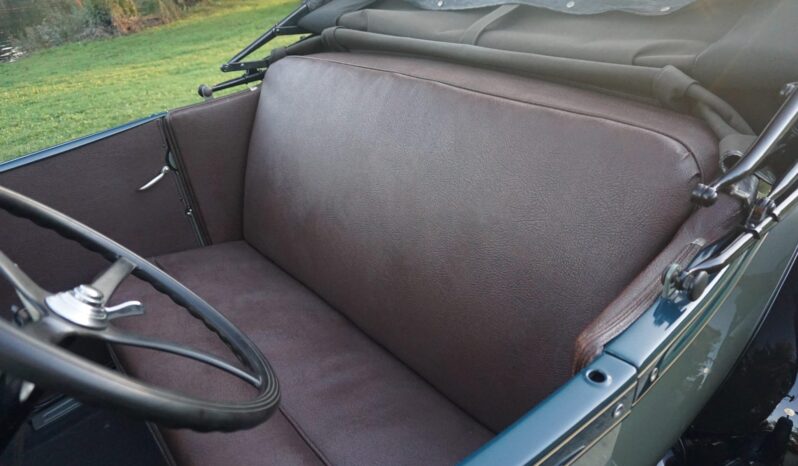 
								1929 Ford Model A Roadster full									