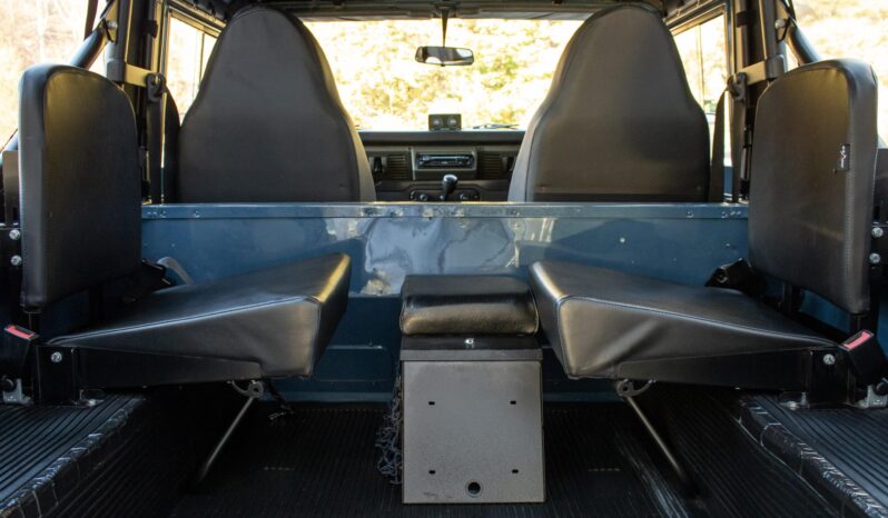 
								1996 Land Rover Defender 90 300Tdi 5-Speed full									