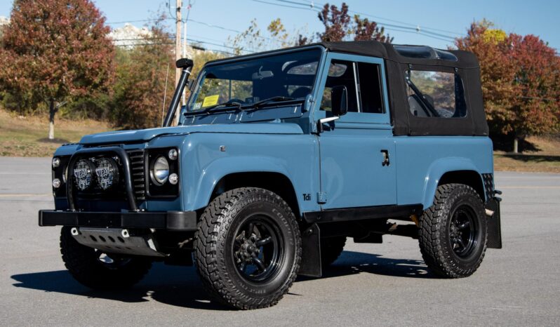 
								1996 Land Rover Defender 90 300Tdi 5-Speed full									