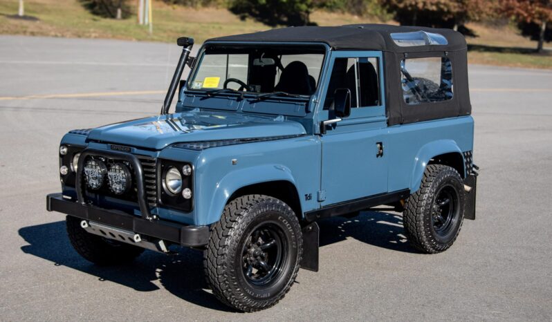 
								1996 Land Rover Defender 90 300Tdi 5-Speed full									