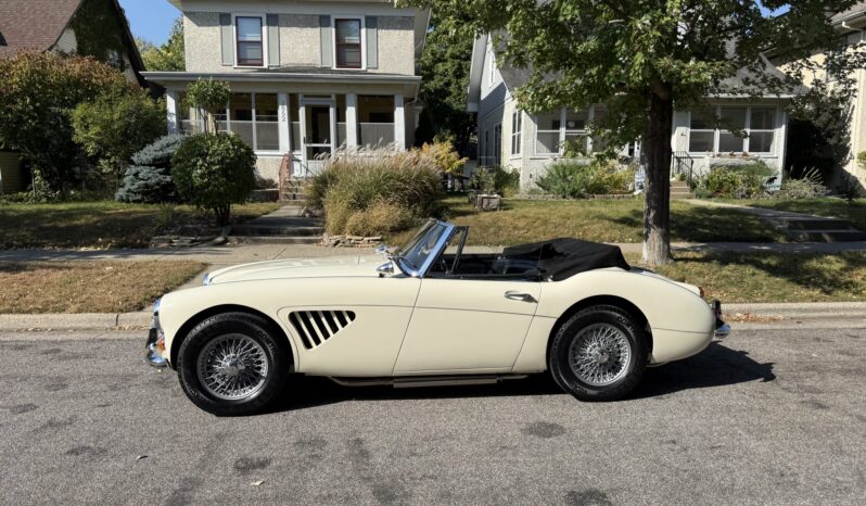 
								1967 Austin-Healey 3000 BJ8 Mk III full									