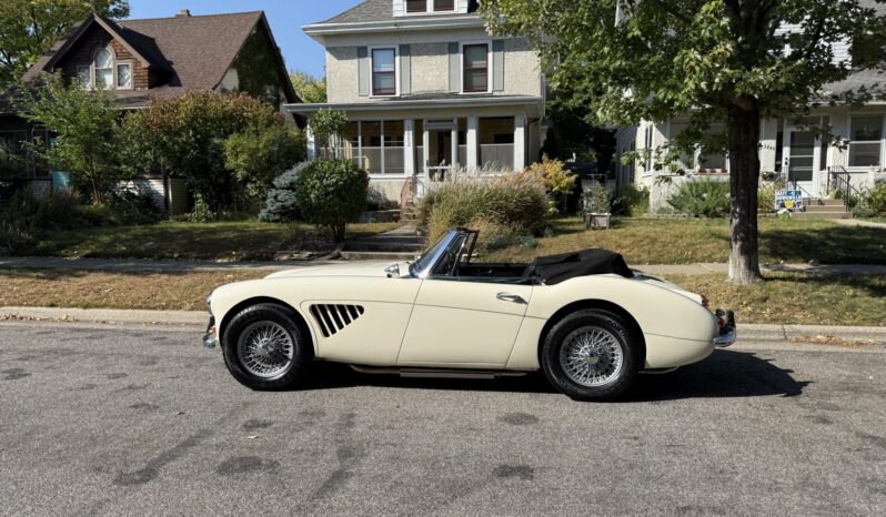 
								1967 Austin-Healey 3000 BJ8 Mk III full									