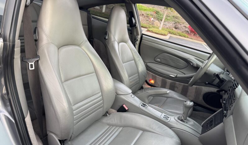 
								2001 Porsche 911 Carrera Coupe 6-Speed full									