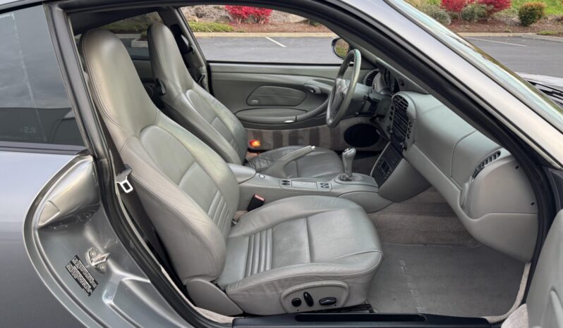 
								2001 Porsche 911 Carrera Coupe 6-Speed full									