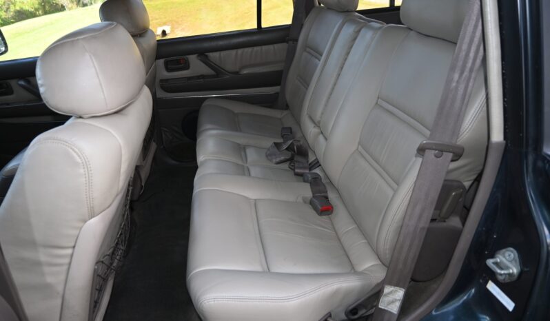 
								1996 Toyota Land Cruiser FZJ80 full									