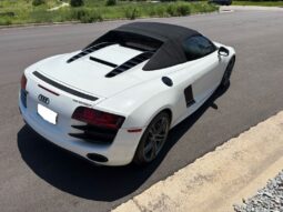 
										2012 Audi R8 5.2 quattro Spyder V10 full									