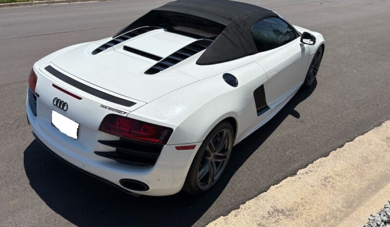 
								2012 Audi R8 5.2 quattro Spyder V10 full									