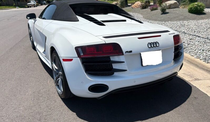 
								2012 Audi R8 5.2 quattro Spyder V10 full									