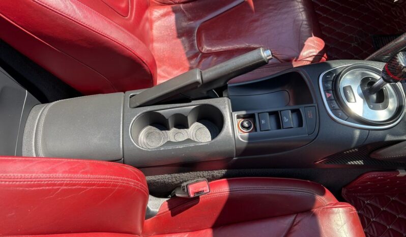 
								2012 Audi R8 5.2 quattro Spyder V10 full									