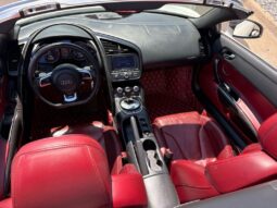 
										2012 Audi R8 5.2 quattro Spyder V10 full									