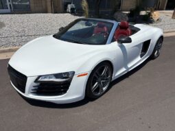 
										2012 Audi R8 5.2 quattro Spyder V10 full									