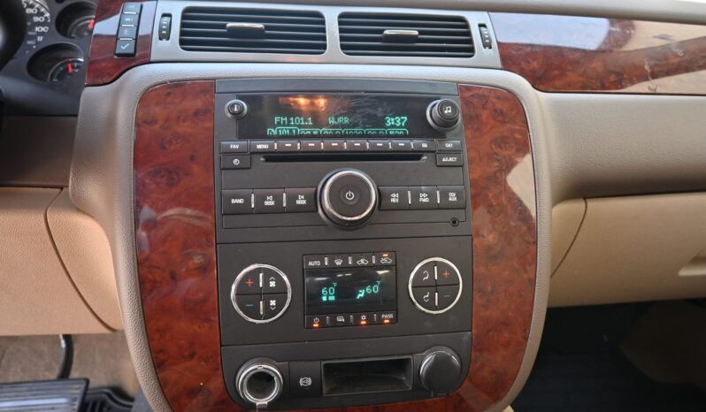 
								2011 Chevrolet Silverado 3500HD LTZ Crew Cab full									