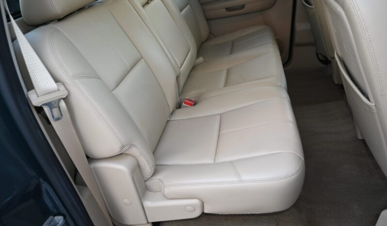 
								2011 Chevrolet Silverado 3500HD LTZ Crew Cab full									