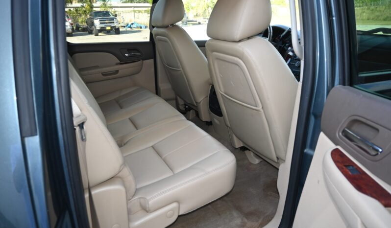 
								2011 Chevrolet Silverado 3500HD LTZ Crew Cab full									