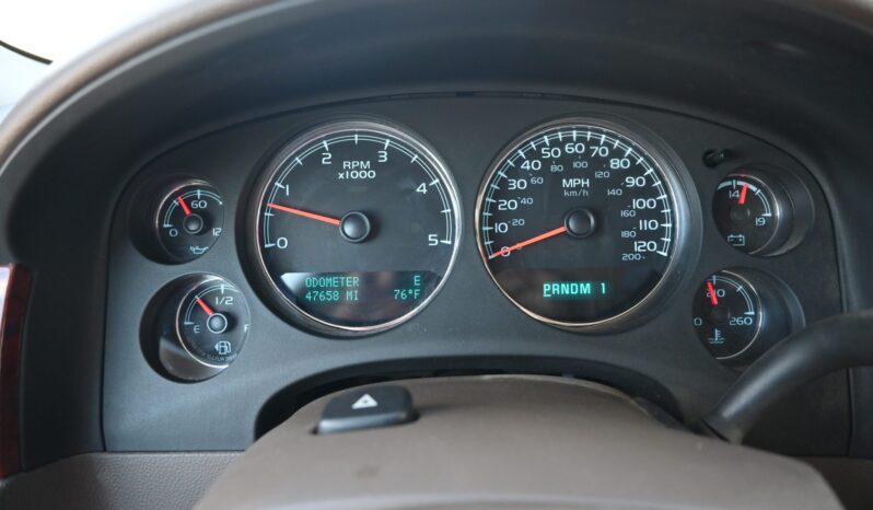 
								2011 Chevrolet Silverado 3500HD LTZ Crew Cab full									