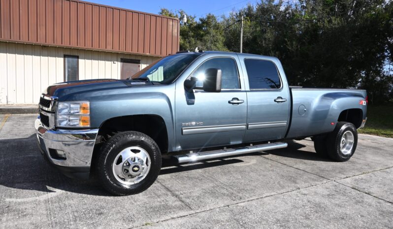 
								2011 Chevrolet Silverado 3500HD LTZ Crew Cab full									