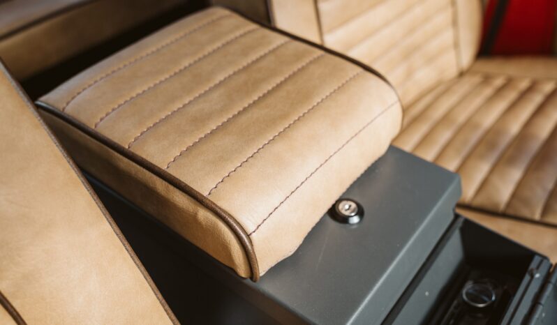 
								1969 Ford Bronco 3-Speed full									