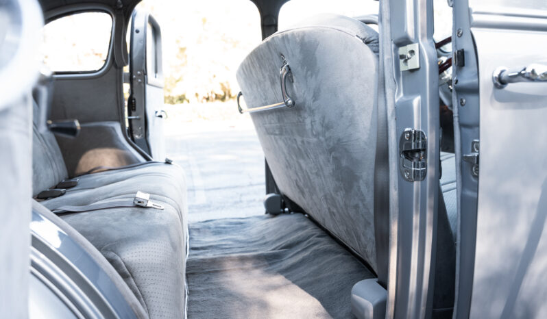 
								1937 Chevrolet Master Deluxe Sedan Street Rod full									