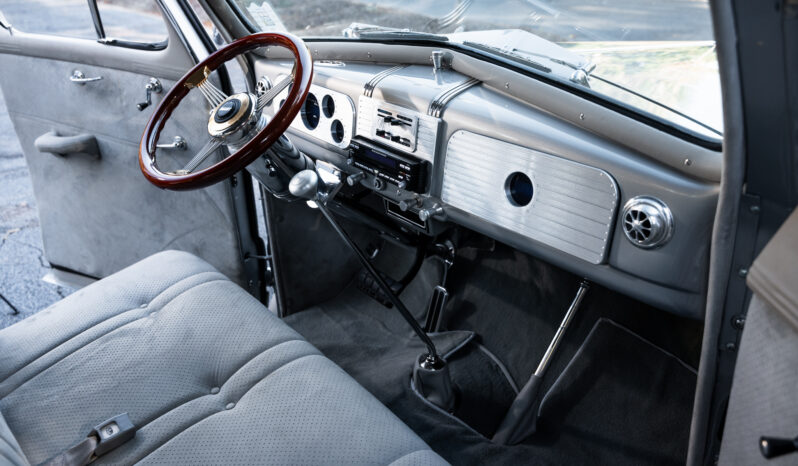 
								1937 Chevrolet Master Deluxe Sedan Street Rod full									