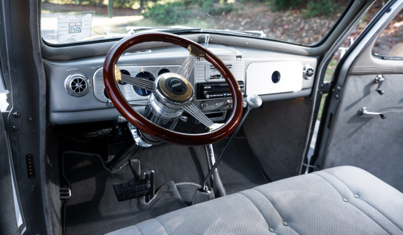 
								1937 Chevrolet Master Deluxe Sedan Street Rod full									